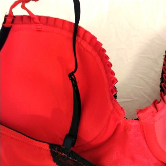 Jezebel Promise Bustier Corset TOP only Red Garters Size Large Coquette Romantic - Picture 10 of 11